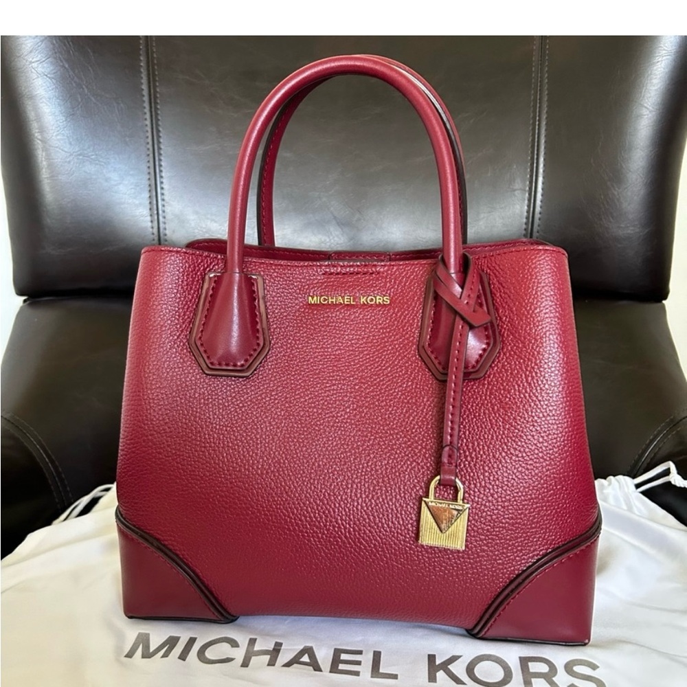 Like new 💖 Michael Kors Mercer Gallery Leather Satchel Handbag